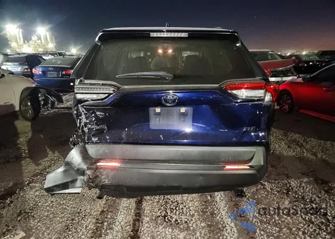 2019 Toyota Rav4 Xle z USA, uszkodzony, nr VIN JTMW1RFV6KD015998